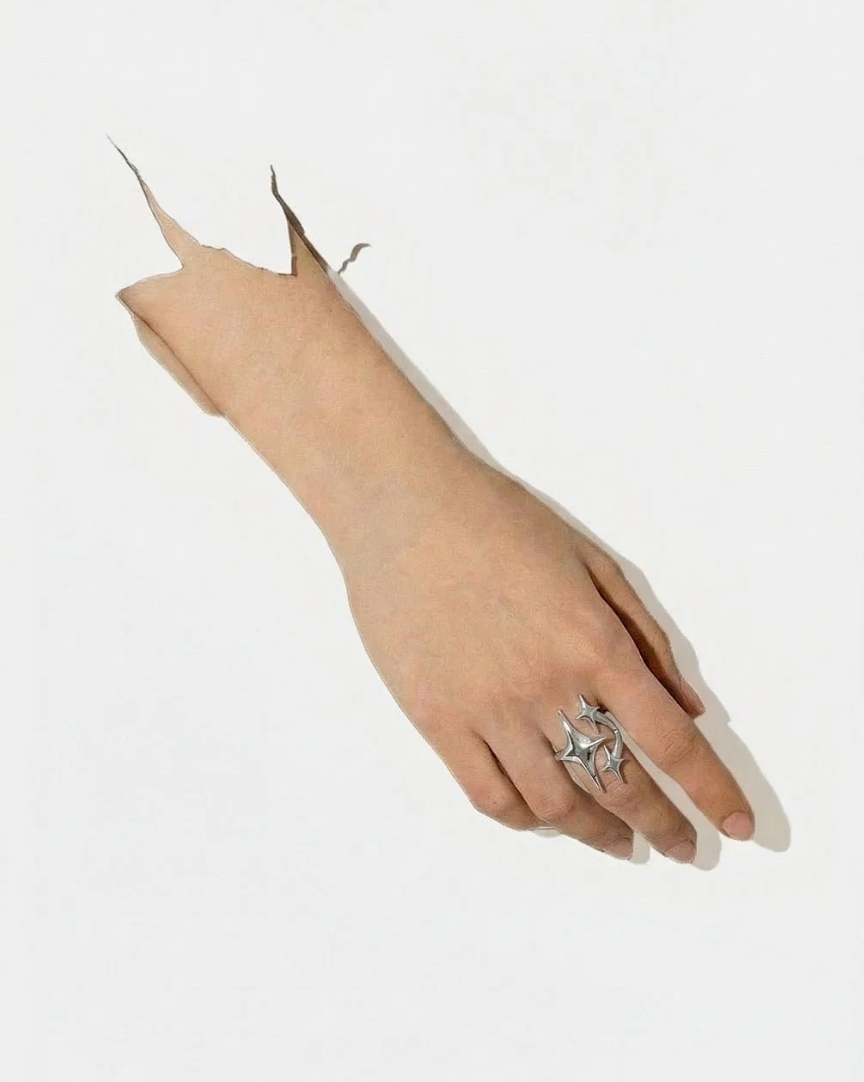 STAR SIGNET RING