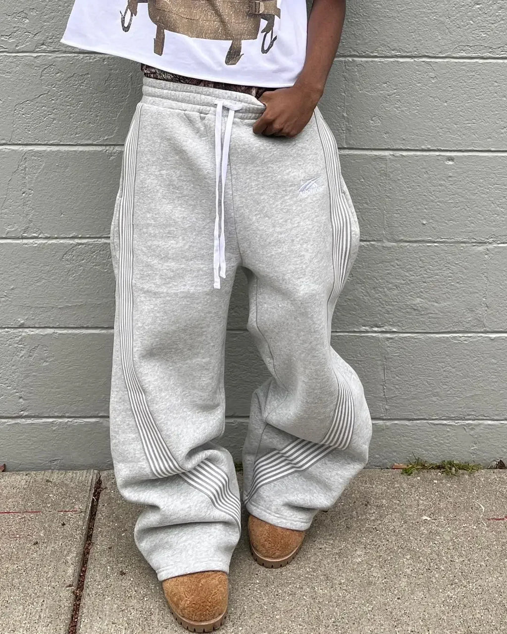 STRIPED SWEATPANTS