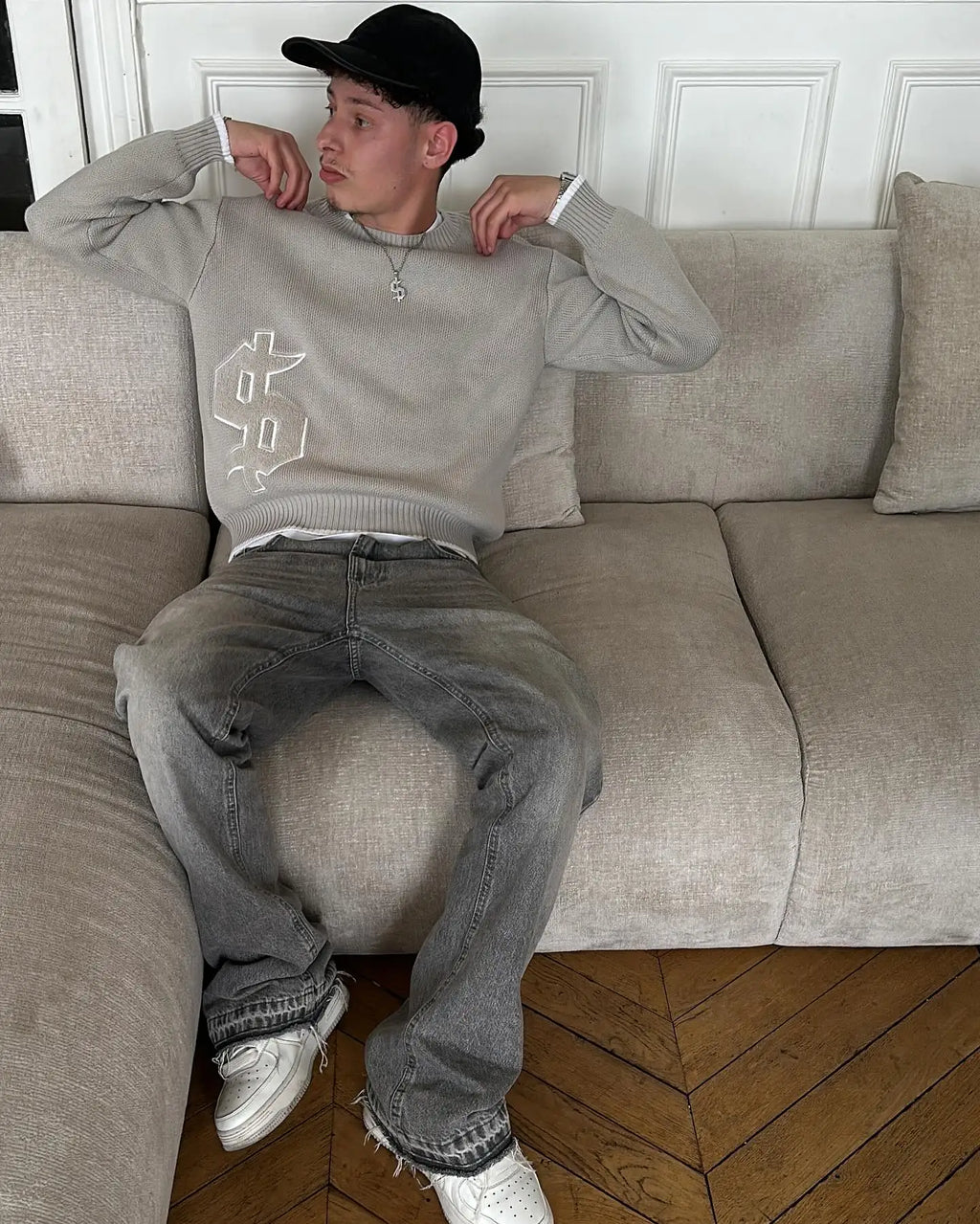 DOLLAR KNIT SWEATER